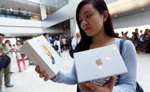 Trung Quốc ngập iPhone 6s giả giá 100 USD