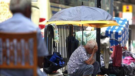 Cuộc sống khó tin của người dân quận nghèo nhất Hồng Kông